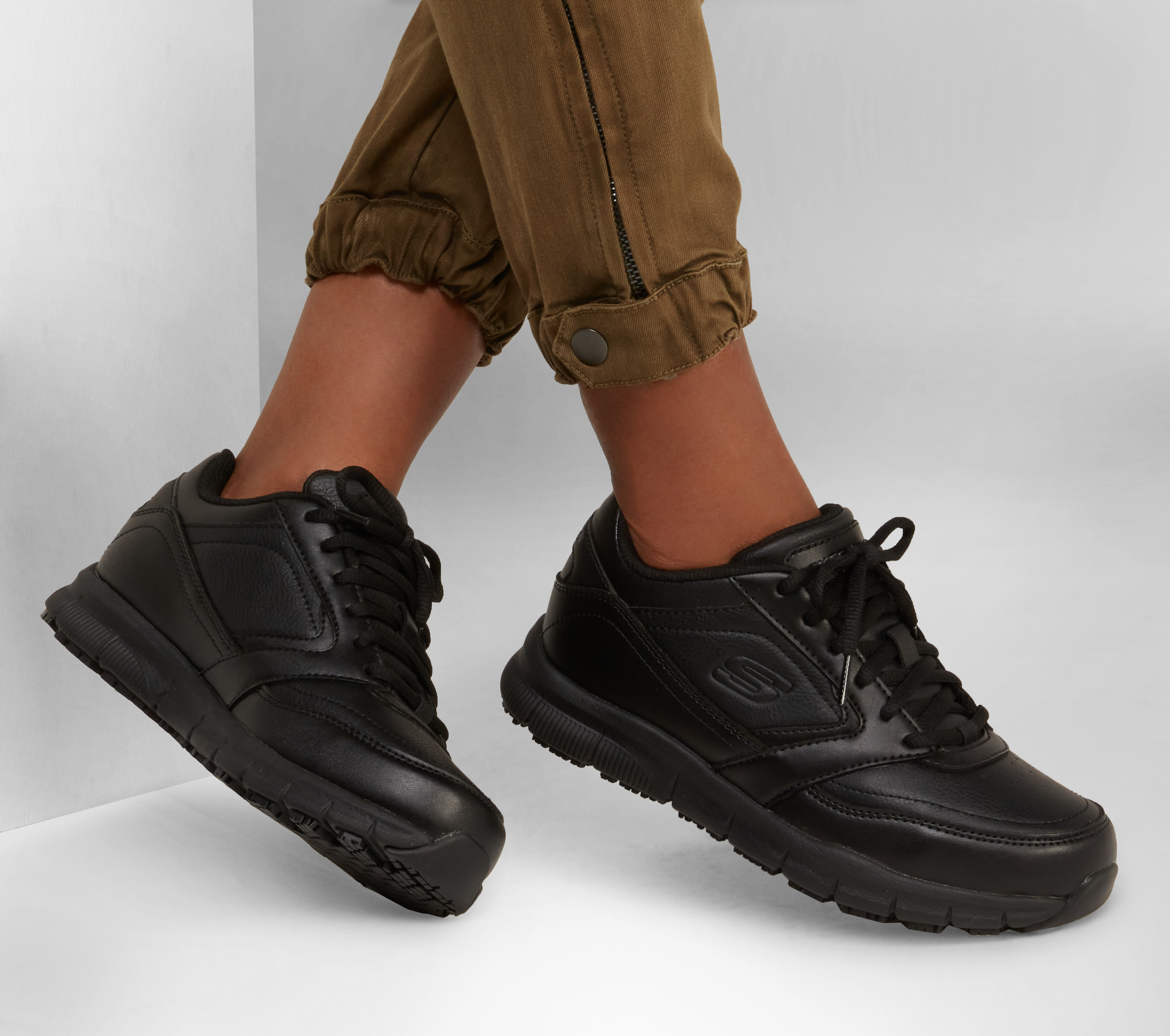 SR Work Relaxed - Wyola Nampa SKECHERS | Fit: