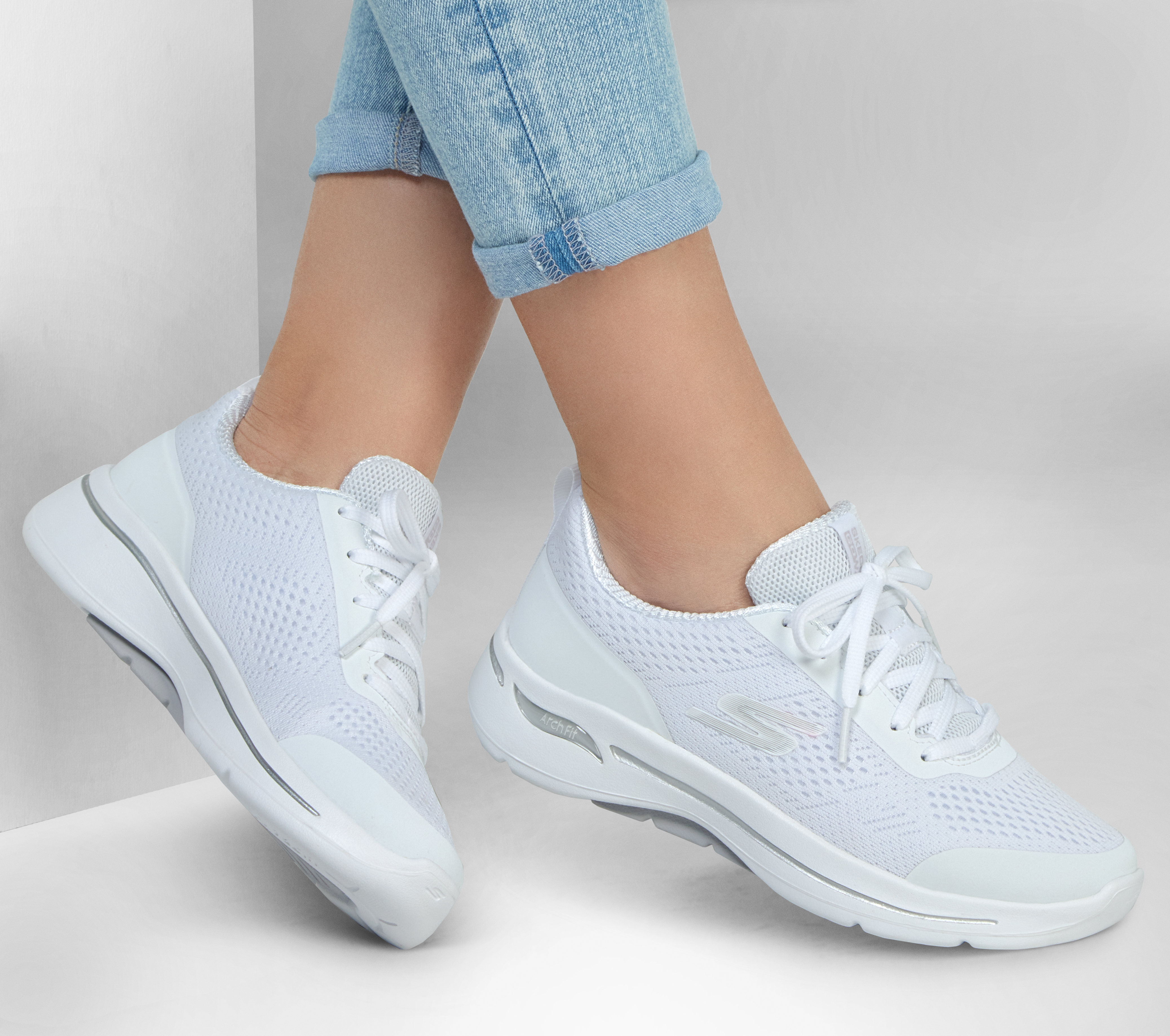 skechers air trainers motion breeze