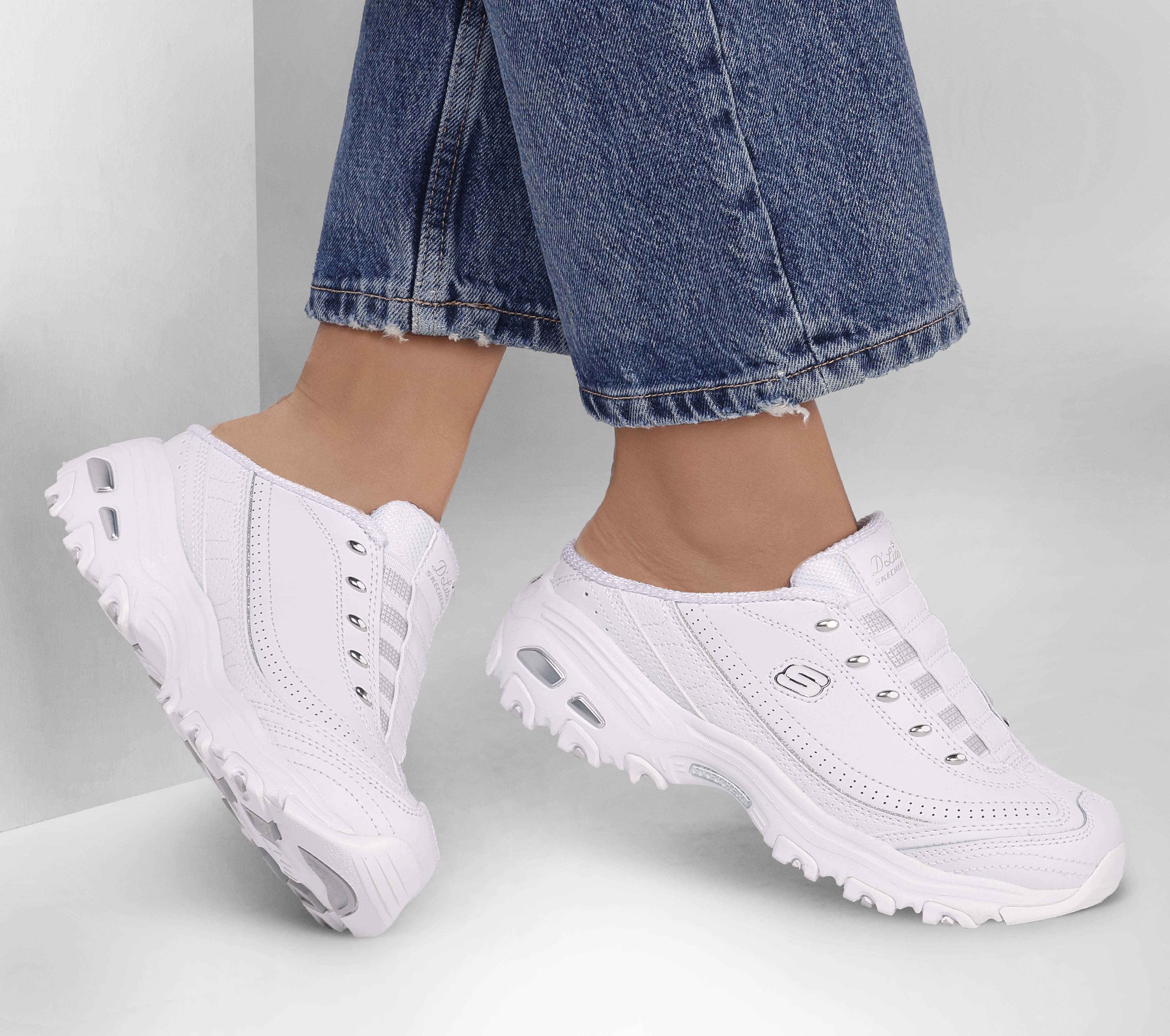 Skechers Sport Women's D'Lites Slip-On Mule Sneaker, White/Silver, 5 :  : Clothing, Shoes & Accessories